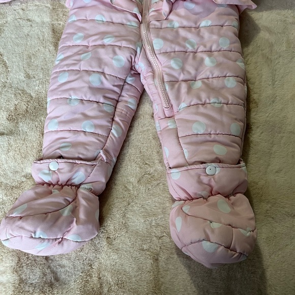 Osh Kosh B’gosh snowsuit 18 months - Picture 3 of 7